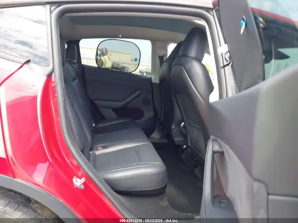 7SAYGDEE3PA143353 2023 TESLA MODEL Y - Image 8