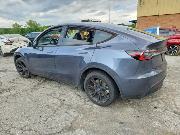 7SAYGDEE3PA149556 2023 TESLA MODEL Y - Image 2