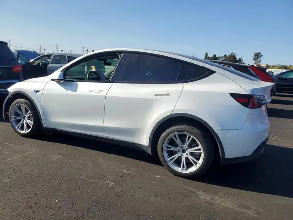 7SAYGDEE3PA149735 2023 TESLA MODEL Y - Image 2