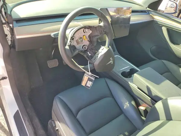 7SAYGDEE3PA149735 2023 TESLA MODEL Y - Image 8