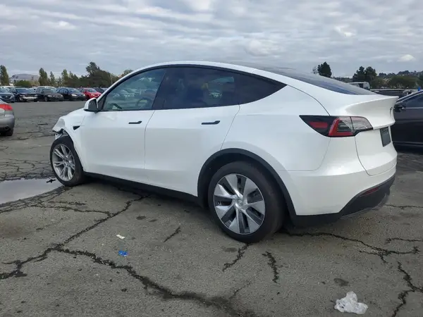 7SAYGDEE3PA150240 2023 TESLA MODEL Y - Image 2