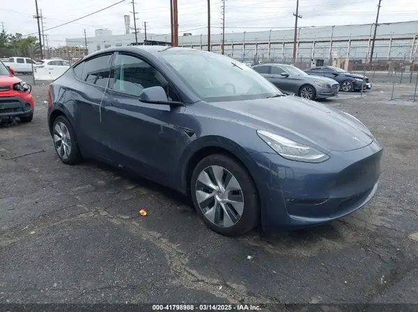 7SAYGDEE3PA152683 2023 TESLA MODEL Y - Image 1