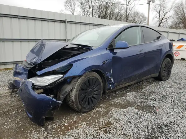 7SAYGDEE3PA157818 2023 TESLA MODEL Y - Image 1