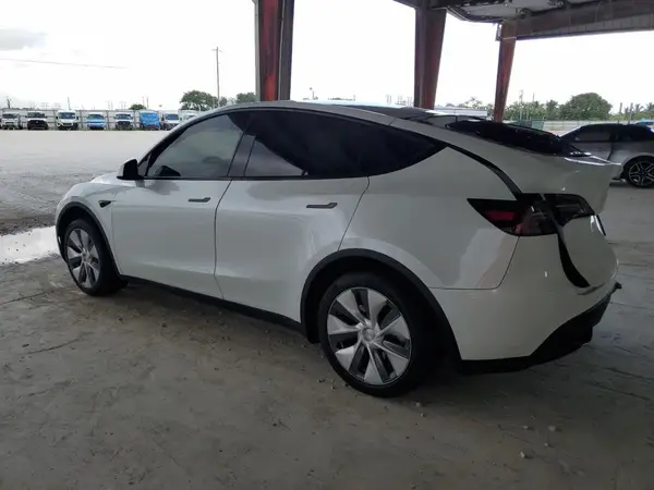 7SAYGDEE3PA161447 2023 TESLA MODEL Y - Image 2