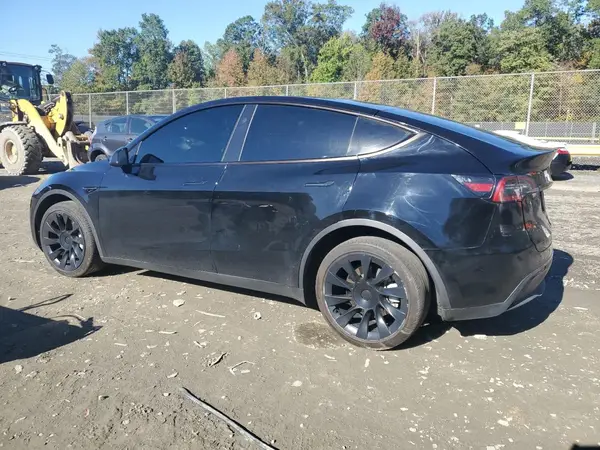 7SAYGDEE3PA163800 2023 TESLA MODEL Y - Image 2