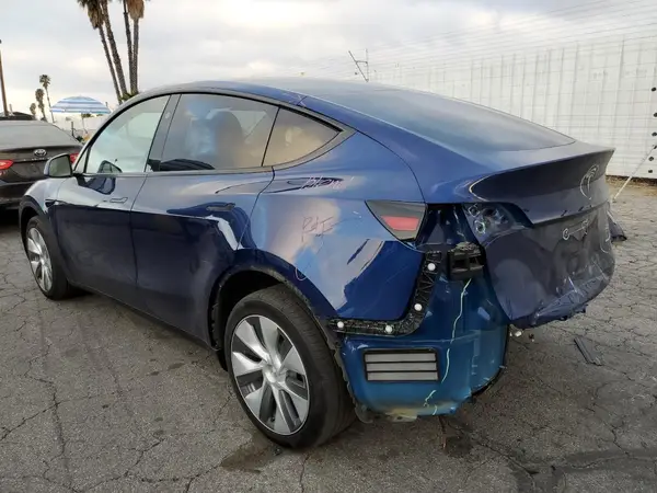 7SAYGDEE3PA165062 2023 TESLA MODEL Y - Image 2