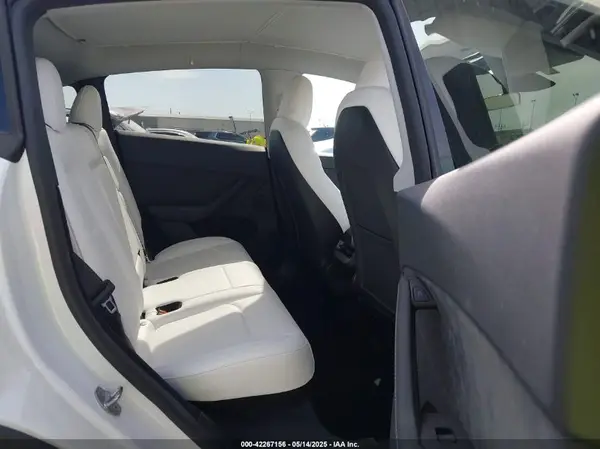 7SAYGDEE3PA166177 2023 TESLA MODEL Y - Image 8