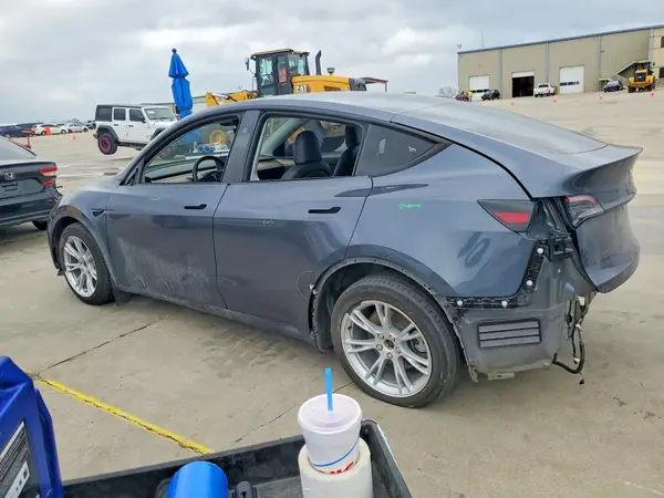 7SAYGDEE3PA177356 2023 TESLA MODEL Y - Image 2