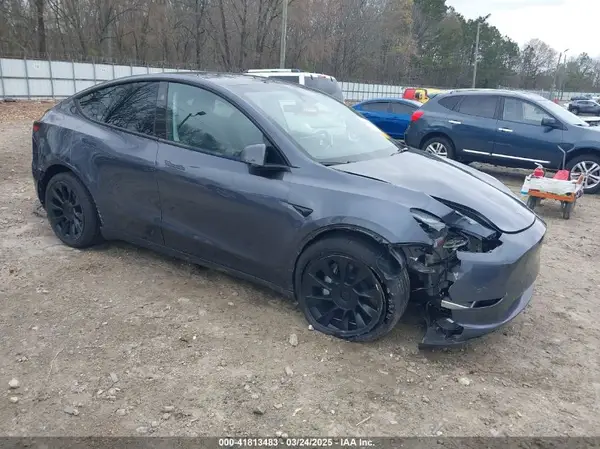 7SAYGDEE3PA177437 2023 TESLA MODEL Y - Image 1