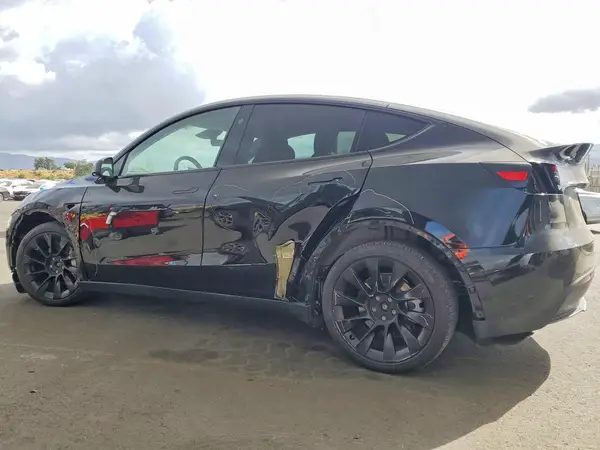 7SAYGDEE3PA178068 2023 TESLA MODEL Y - Image 2