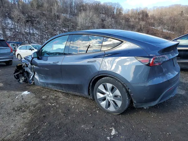 7SAYGDEE3PA178930 2023 TESLA MODEL Y - Image 2