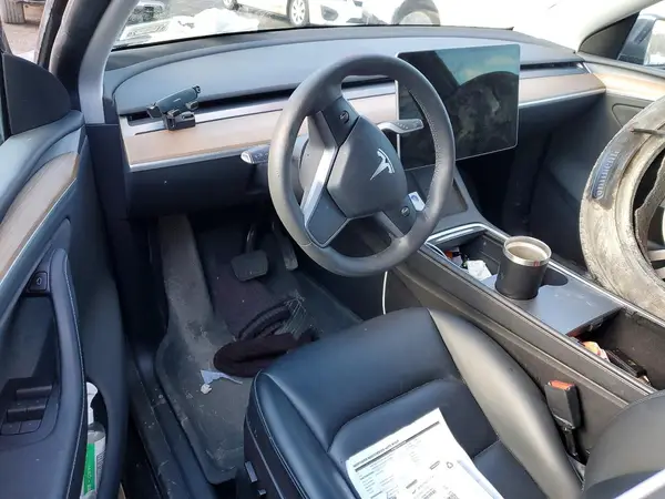 7SAYGDEE3PA178930 2023 TESLA MODEL Y - Image 8