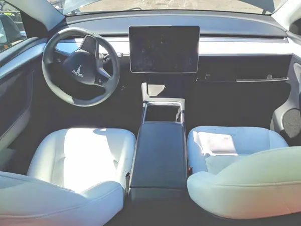 7SAYGDEE3PA183545 2023 TESLA MODEL Y - Image 8