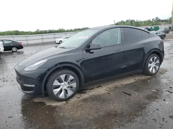 7SAYGDEE3PA194402 2023 TESLA MODEL Y - Image 1
