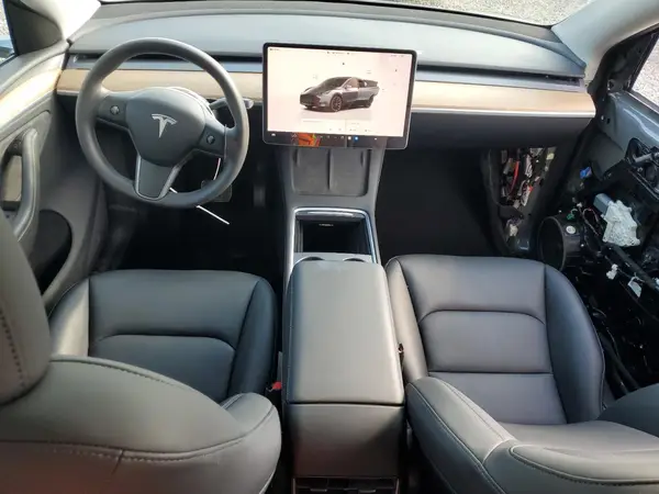 7SAYGDEE3PA204135 2023 TESLA MODEL Y - Image 8