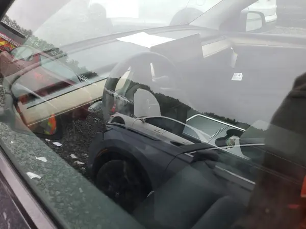 7SAYGDEE3PA205463 2023 TESLA MODEL Y - Image 8