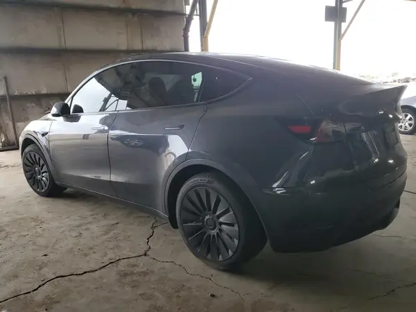7SAYGDEE3PA207150 2023 TESLA MODEL Y - Image 2