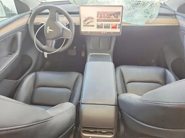 7SAYGDEE3PA207780 2023 TESLA MODEL Y - Image 8