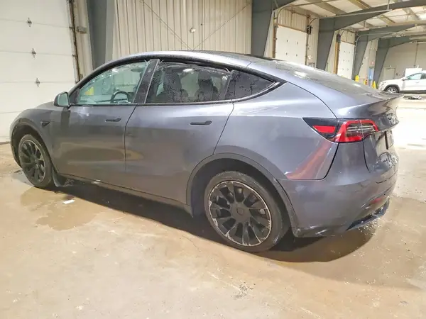 7SAYGDEE3PA208900 2023 TESLA MODEL Y - Image 2