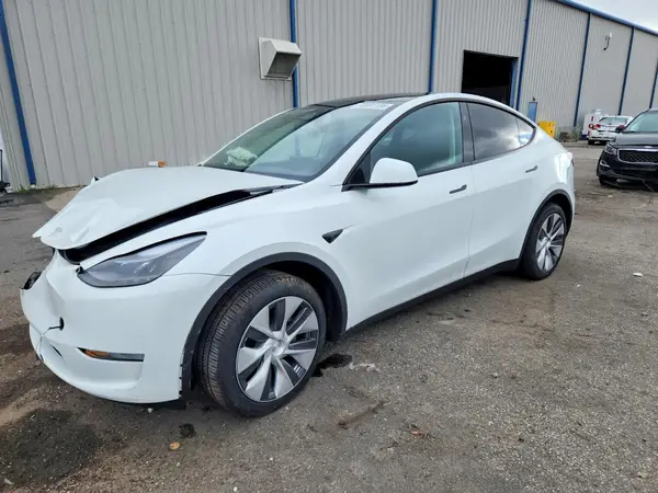 7SAYGDEE3PA210260 2023 TESLA MODEL Y - Image 1