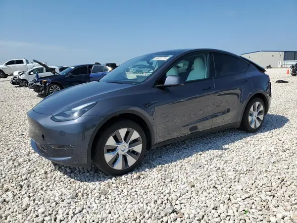 7SAYGDEE3PA210498 2023 TESLA MODEL Y - Image 1