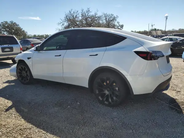 7SAYGDEE3PA211294 2023 TESLA MODEL Y - Image 2