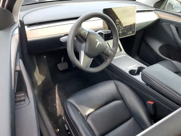 7SAYGDEE3PF584709 2023 TESLA MODEL Y - Image 8