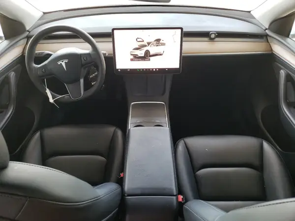7SAYGDEE3PF584922 2023 TESLA MODEL Y - Image 8