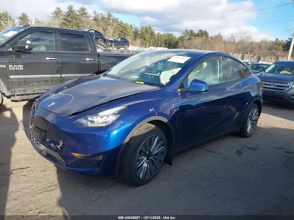 7SAYGDEE3PF586332 2023 TESLA MODEL Y - Image 2