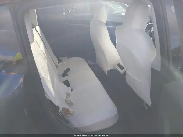 7SAYGDEE3PF586332 2023 TESLA MODEL Y - Image 8