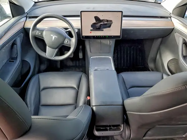 7SAYGDEE3PF597976 2023 TESLA MODEL Y - Image 8