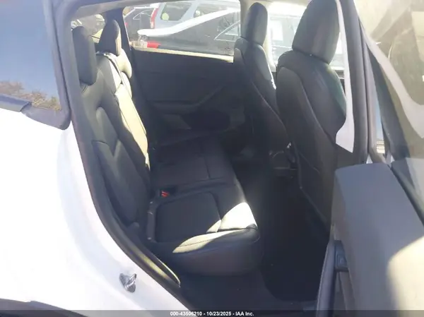 7SAYGDEE3PF603839 2023 TESLA MODEL Y - Image 8