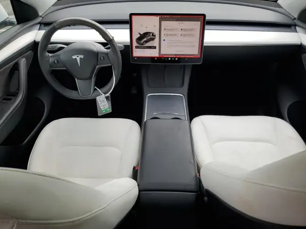 7SAYGDEE3PF607180 2023 TESLA MODEL Y - Image 8