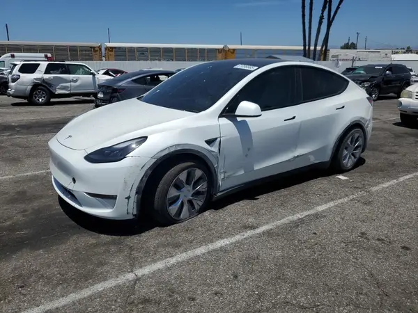 7SAYGDEE3PF622777 2023 TESLA MODEL Y - Image 1