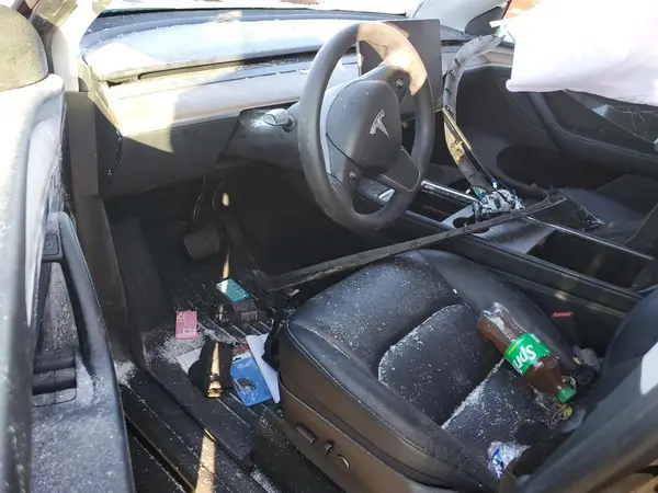 7SAYGDEE3PF634864 2023 TESLA MODEL Y - Image 8