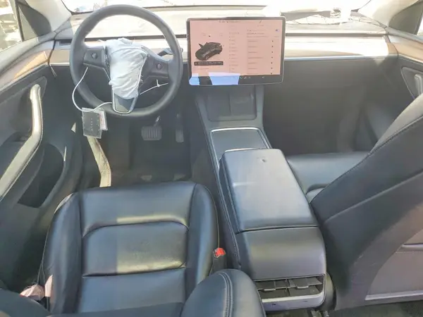7SAYGDEE3PF639689 2023 TESLA MODEL Y - Image 8
