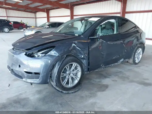 7SAYGDEE3PF644911 2023 TESLA MODEL Y - Image 2