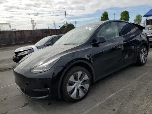 7SAYGDEE3PF646125 2023 TESLA MODEL Y - Image 1