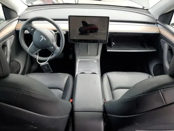 7SAYGDEE3PF646125 2023 TESLA MODEL Y - Image 8