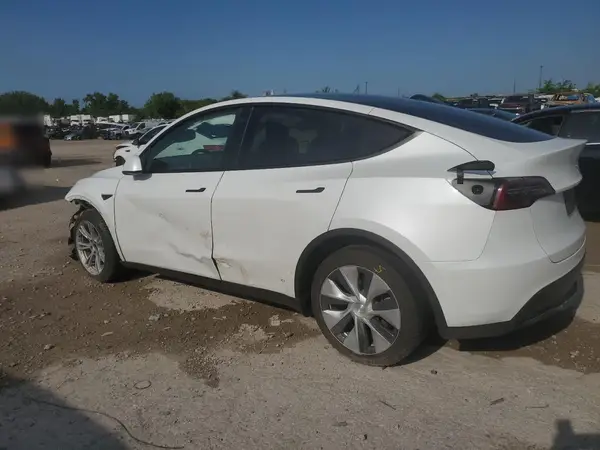 7SAYGDEE3PF647727 2023 TESLA MODEL Y - Image 2