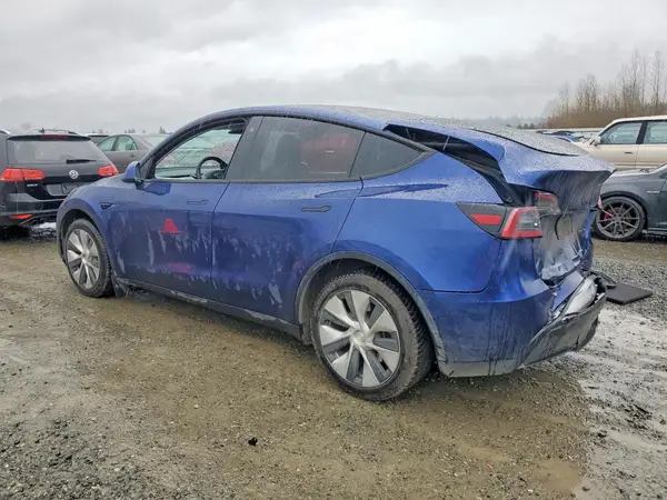7SAYGDEE3PF661367 2023 TESLA MODEL Y - Image 2