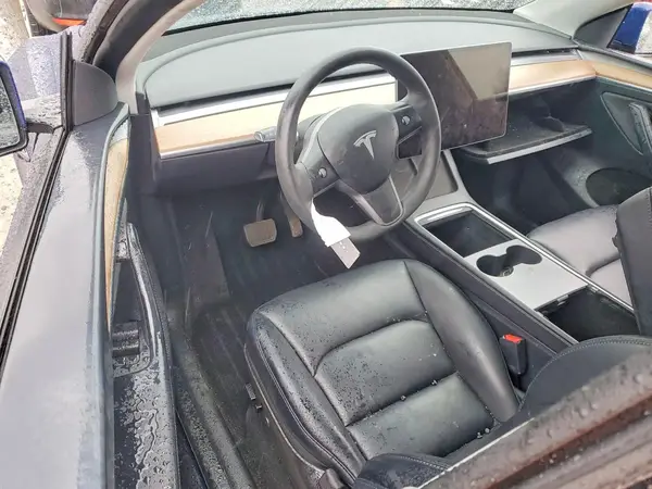 7SAYGDEE3PF661367 2023 TESLA MODEL Y - Image 8