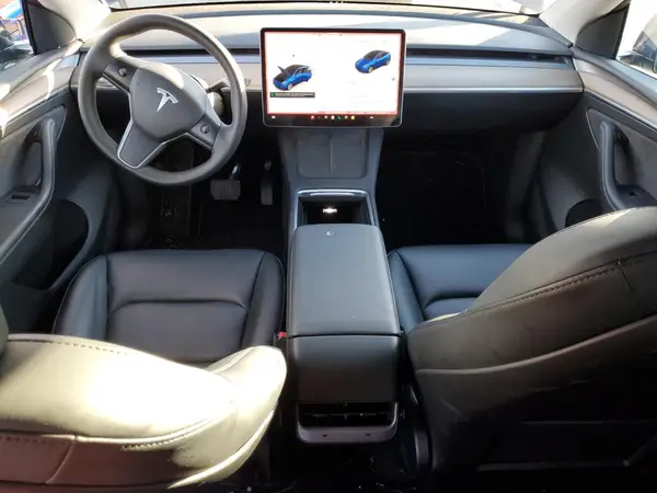 7SAYGDEE3PF667881 2023 TESLA MODEL Y - Image 8