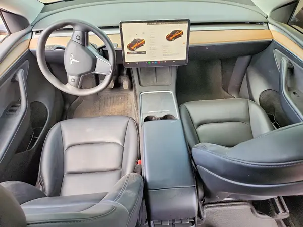 7SAYGDEE3PF668321 2023 TESLA MODEL Y - Image 8
