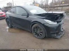 7SAYGDEE3PF675673 2023 TESLA MODEL Y