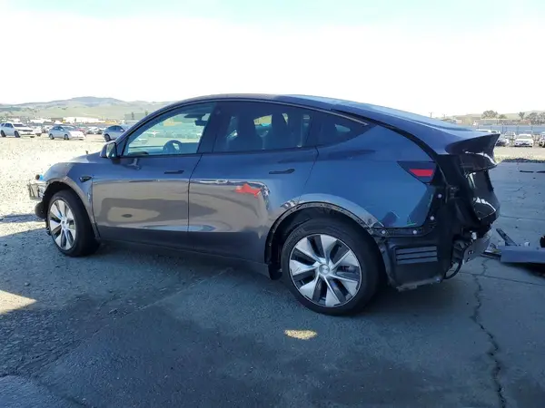7SAYGDEE3PF684552 2023 TESLA MODEL Y - Image 2