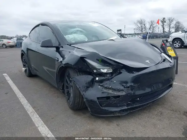 7SAYGDEE3PF688682 2023 TESLA MODEL Y - Image 1