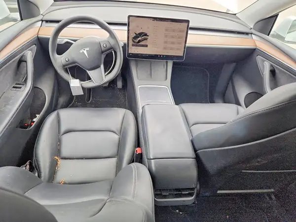 7SAYGDEE3PF690156 2023 TESLA MODEL Y - Image 8