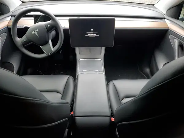 7SAYGDEE3PF692215 2023 TESLA MODEL Y - Image 8