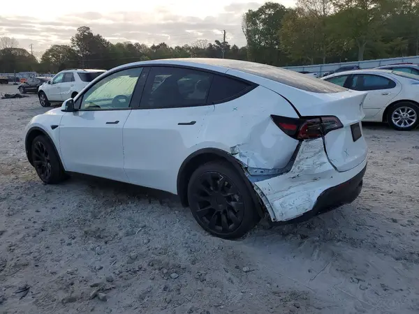 7SAYGDEE3PF692795 2023 TESLA MODEL Y - Image 2